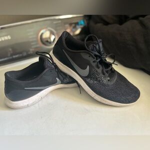 Nike Men’s Black and White Running Shoes